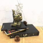 Golden Polyresin Hand Gesture Desk Statues Finger Sculpture Decor - Golden Thumbs up Sculpture - Image 2