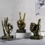 Golden Polyresin Hand Gesture Desk Statues Finger Sculpture Decor - Golden Thumbs up Sculpture - Image 4